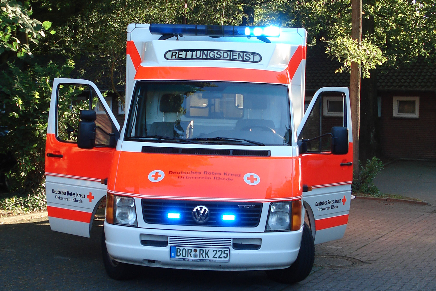 Rettungswagen des DRK Rhede - DRK-Ortsverein Rhede e.V.